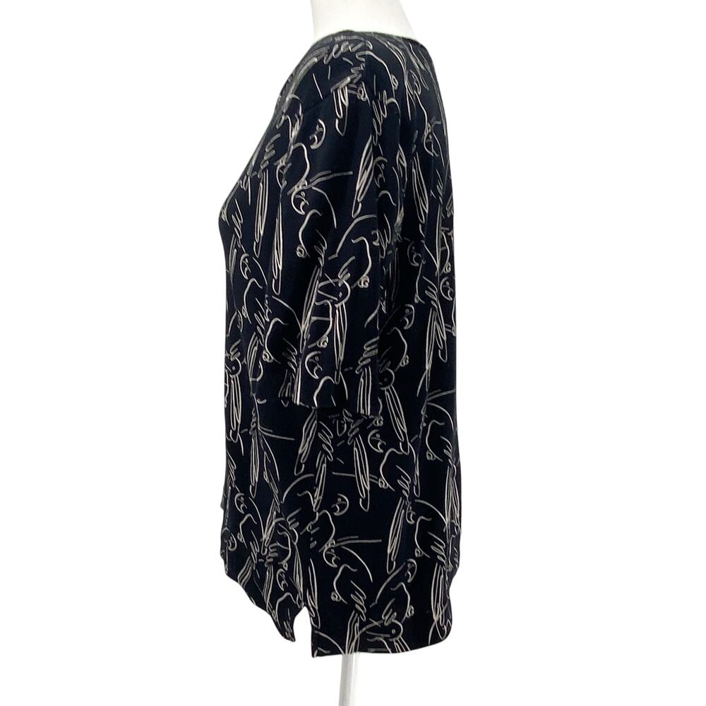 Chico’s Size 2 Large Supima Cotton V-Neck Top Black White Parrot Bird Print - Picture 2 of 10
